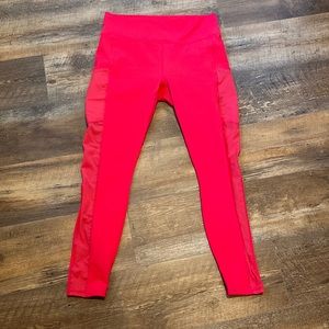 Hot pink Fabletics leggings with pockets